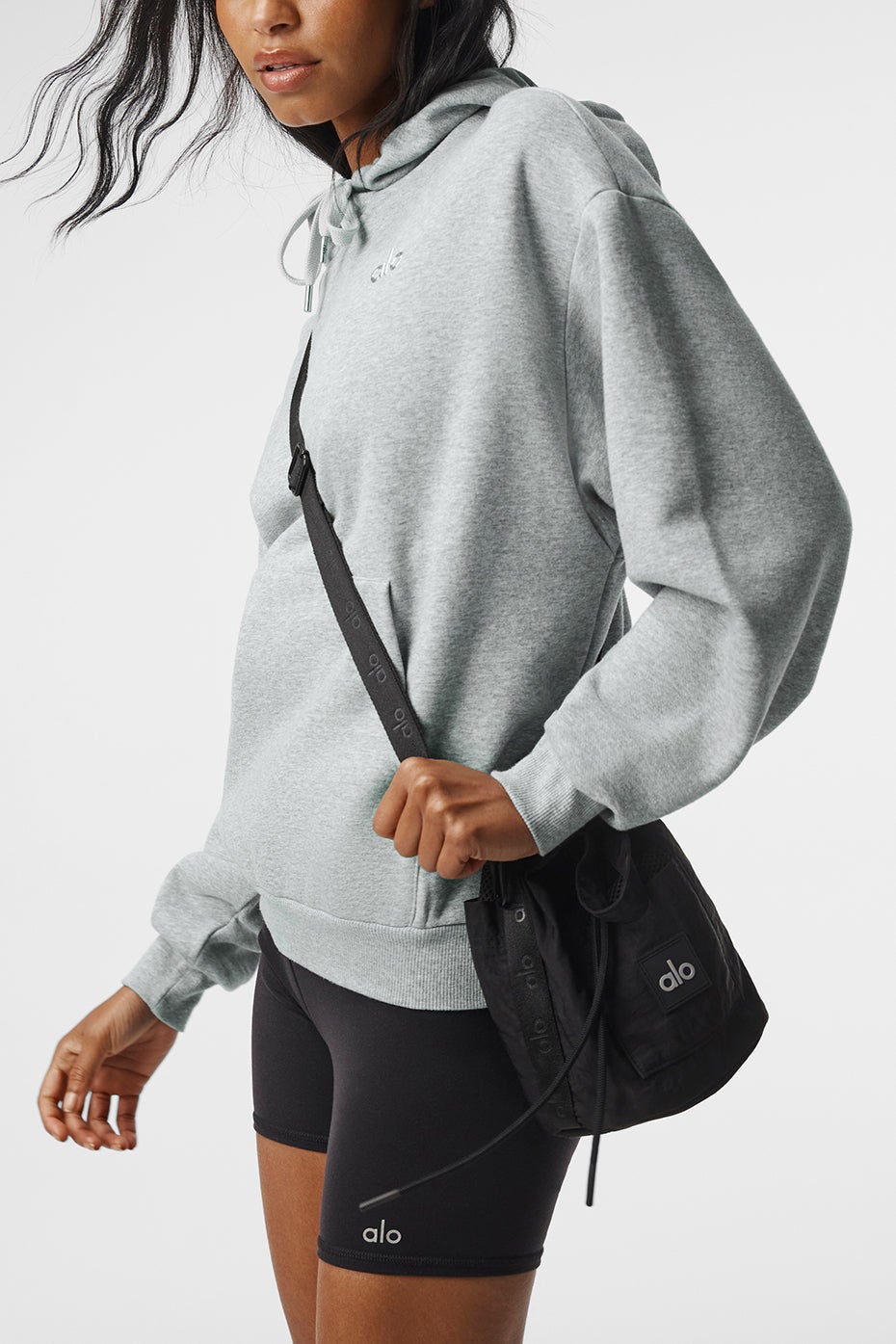 Bucket shoulder bag